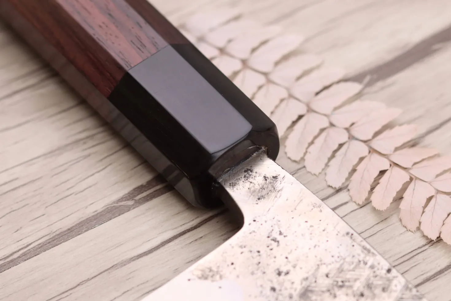 Couteau santoku 16,5cm japonais artisanal Yoshimune par Kawamura WS2 poli