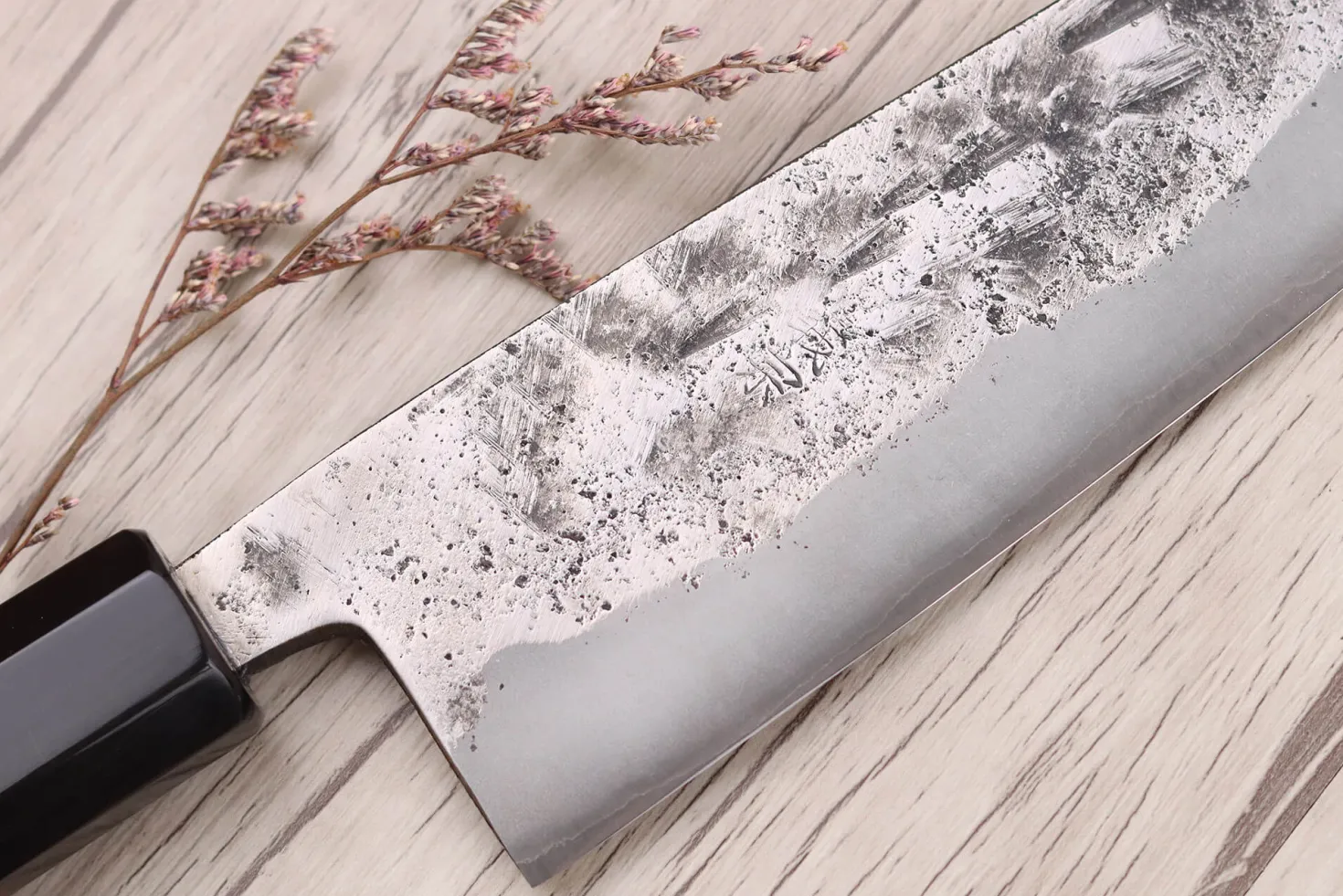 Couteau santoku 16,5cm japonais artisanal Yoshimune par Kawamura WS2 poli