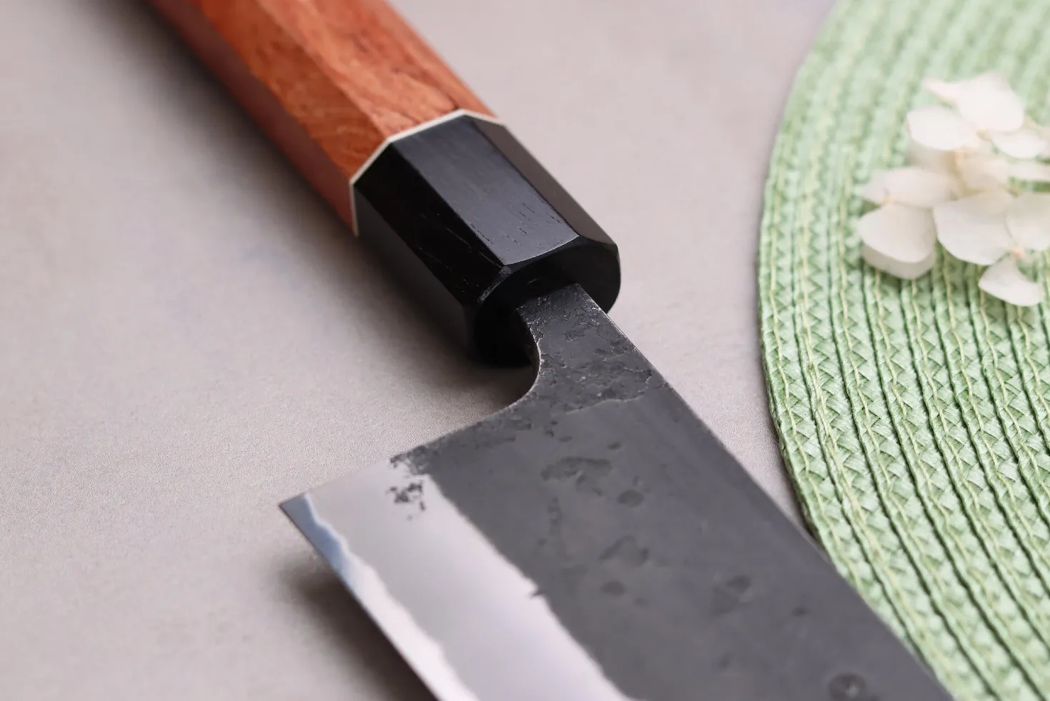 Couteau santoku 18cm japonais artisanal Masashi Yamamoto BS1 Black Nashiji