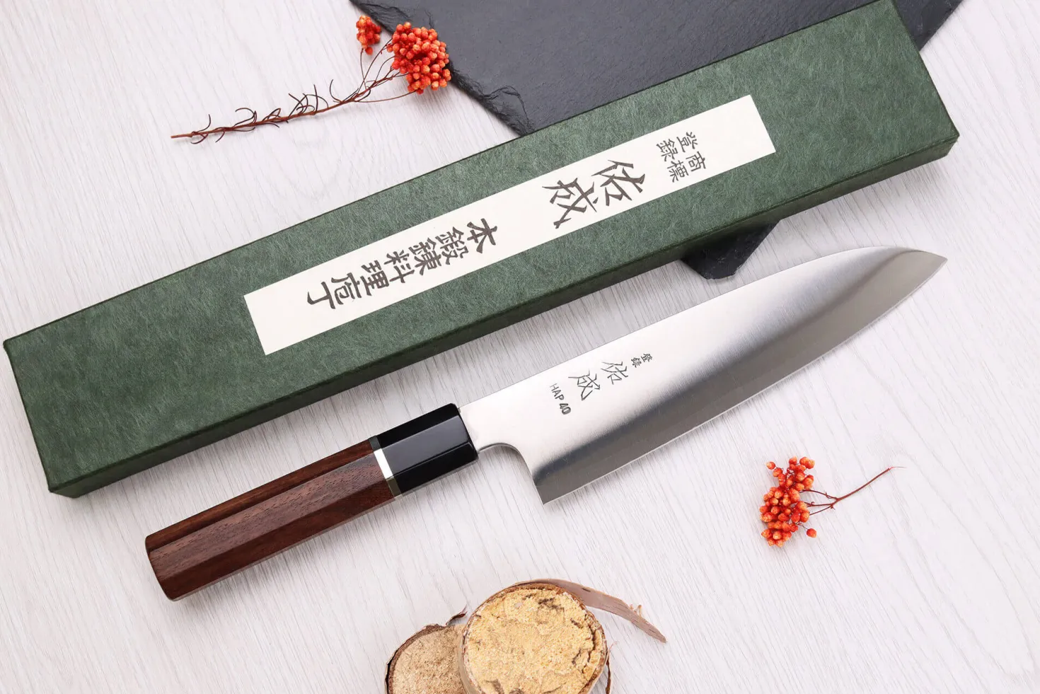 Couteau santoku 19,5cm japonais artisanal Sukenari HAP40 San Maï manche en bois de rose