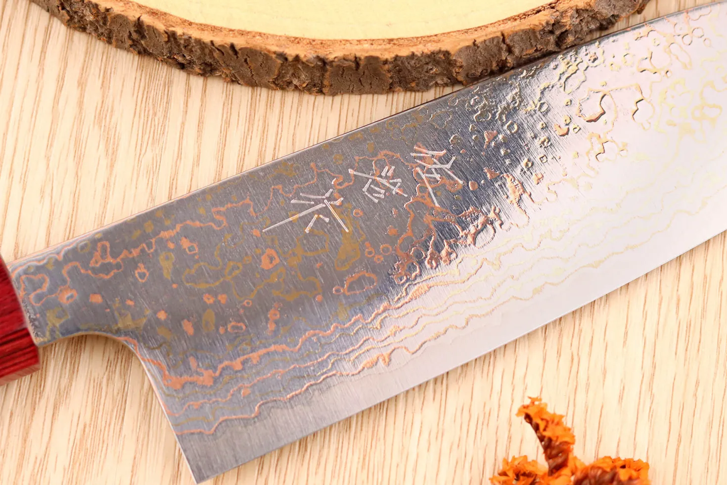 Couteau santoku 16,5cm japonais artisanal Takeshi Saji VG10 Rainbow