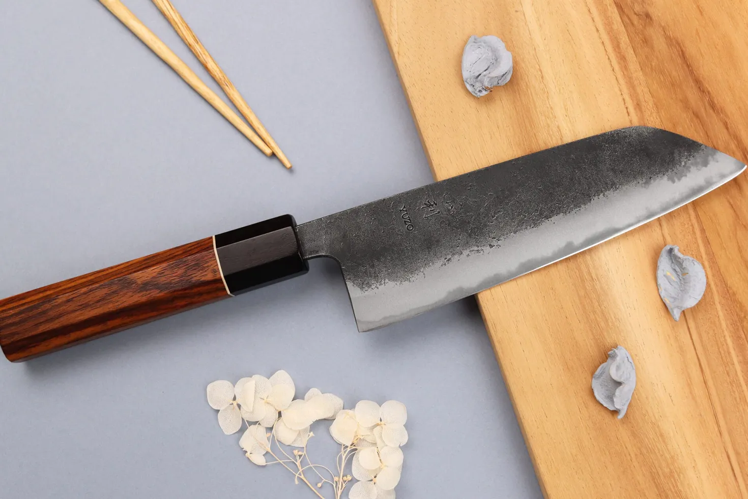 Couteau santoku 16,5cm japonais artisanal Yuzo Black Nashiji