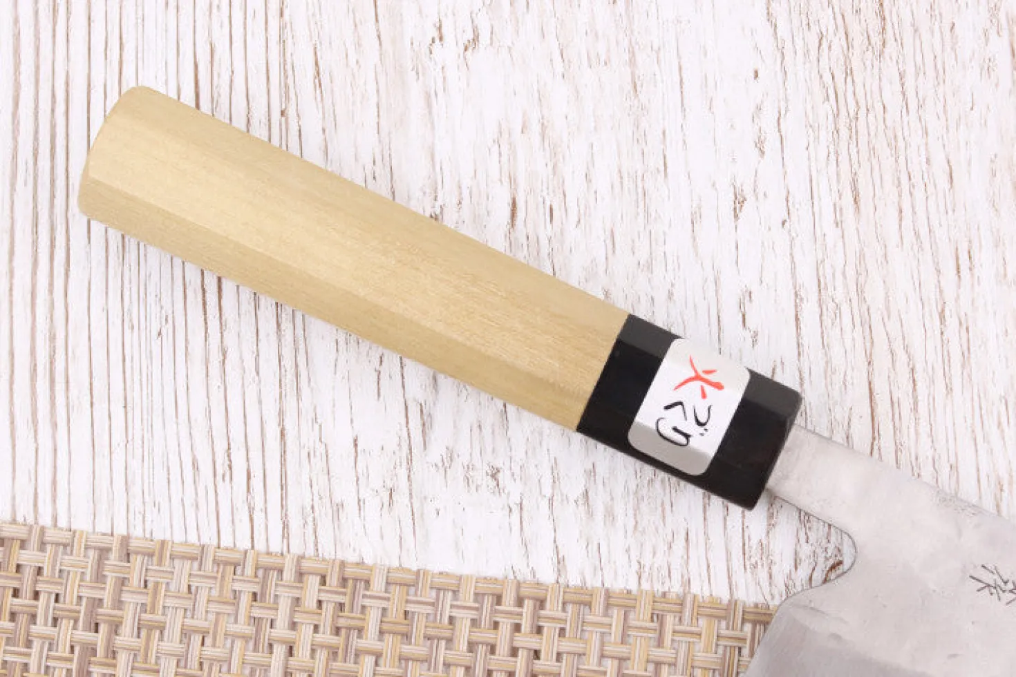 Couteau santoku 18cm japonais artisanal Fujiwara Maboroshi manche en magnolia