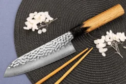 Couteau santoku 17cm japonais Sakai Takayuki Kashi Urushi VG10 damas
