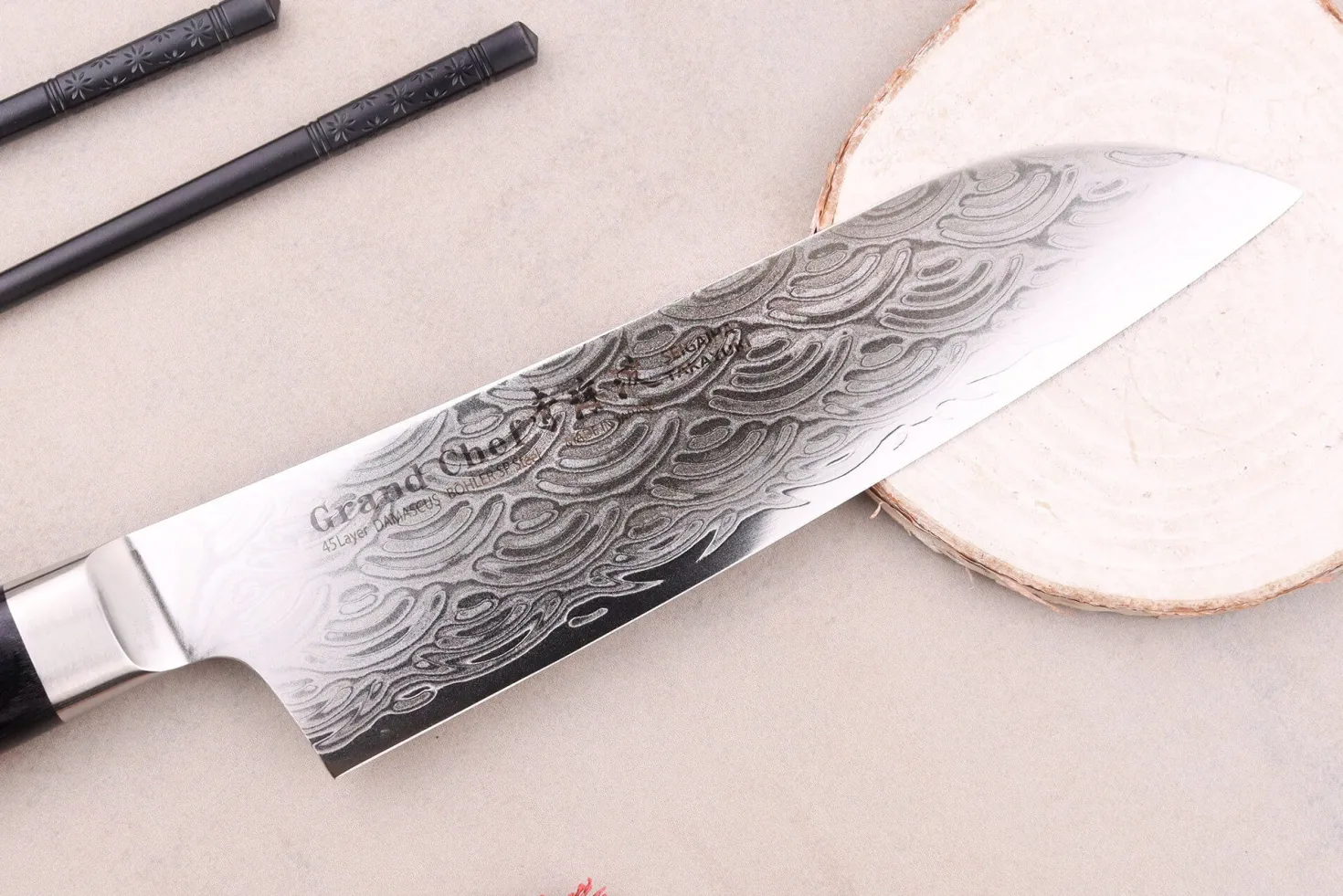 Couteau santoku 18cm japonais Sakai Takayuki Grand Chef Seigaiha Damas 45 couches