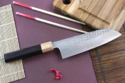 Couteau santoku japonais artisanal martelé Yu Kurosaki senko 16.5cm acier SG2