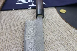 Couteau santoku japonais artisanal Masakage Kumo 16.5cm damas 63 couches