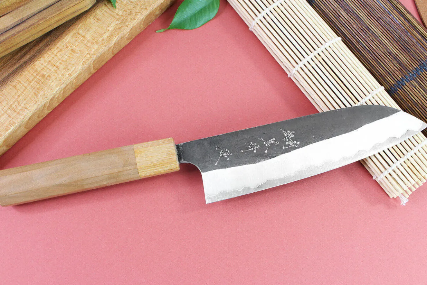 Couteau santoku japonais artisanal Yu Kurosaki Yami Aogami Super 16,5cm