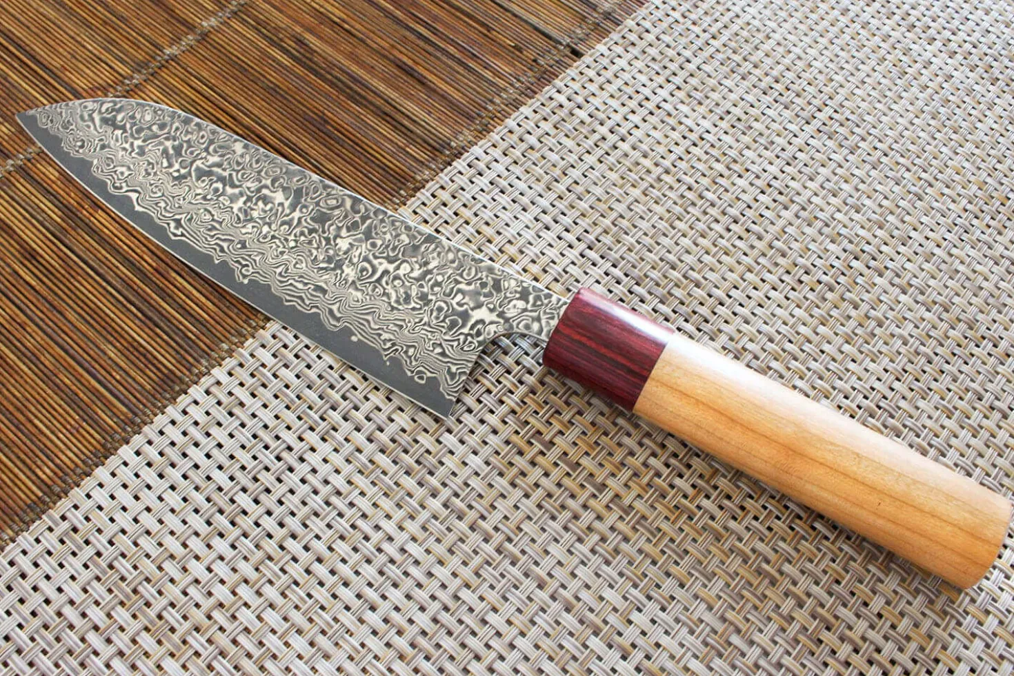 Couteau santoku japonais artisanal Yoshimi Kato 17cm VG10 Nickel Damascus cerisier
