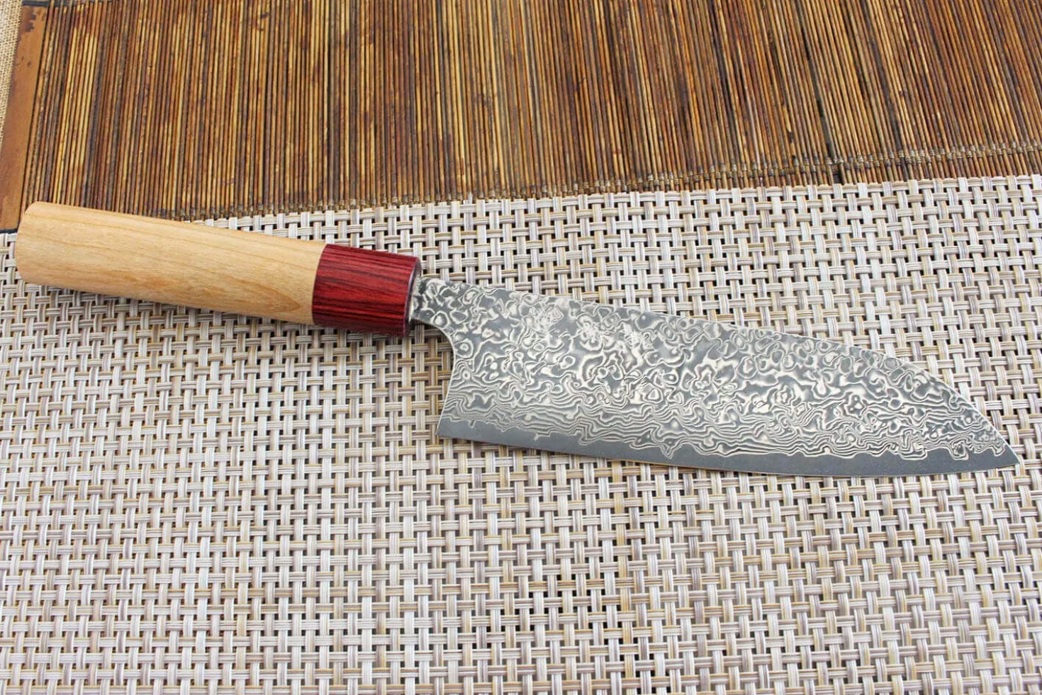 Couteau santoku japonais artisanal Yoshimi Kato 17cm VG10 Nickel Damascus cerisier