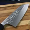 Couteau santoku japonais artisanal martelé Yu Kurosaki Shizuku 16.5cm acier SG2