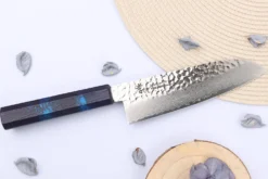 Couteau santoku japonais 17cm Sakai Takayuki Nanairo Blue Damas VG10