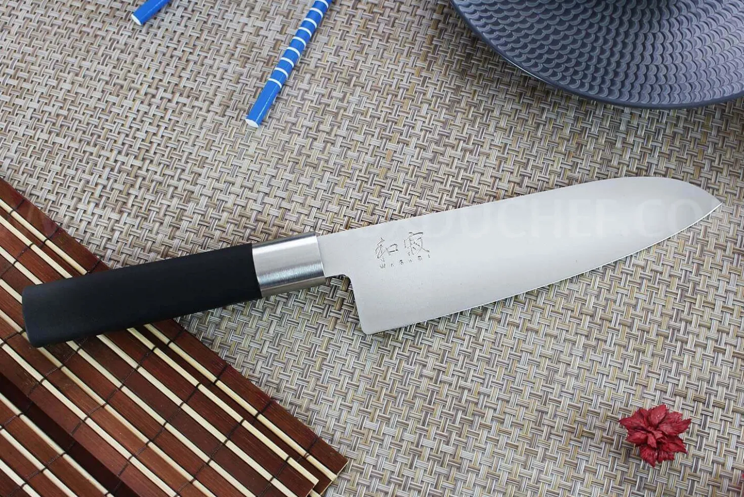 Couteau Santoku japonais KAI Wasabi Black lame 16.5cm