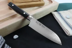 Couteau santoku japonais Kanetsugu Saiun 17cm damas 65 couches
