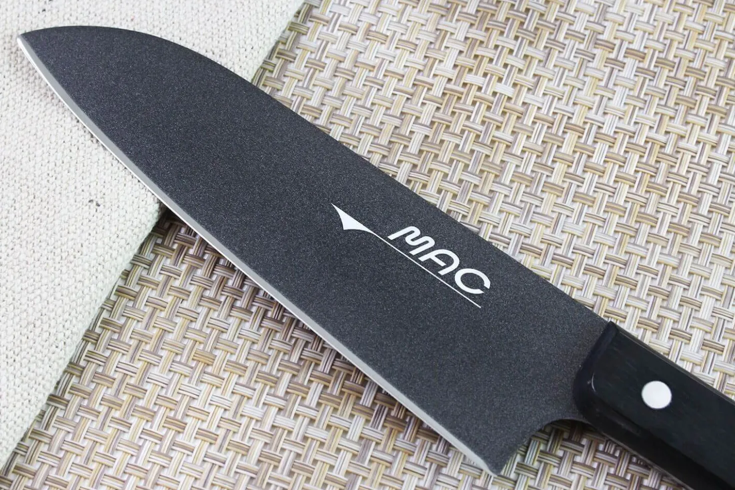 Couteau santoku japonais MAC Black 17cm