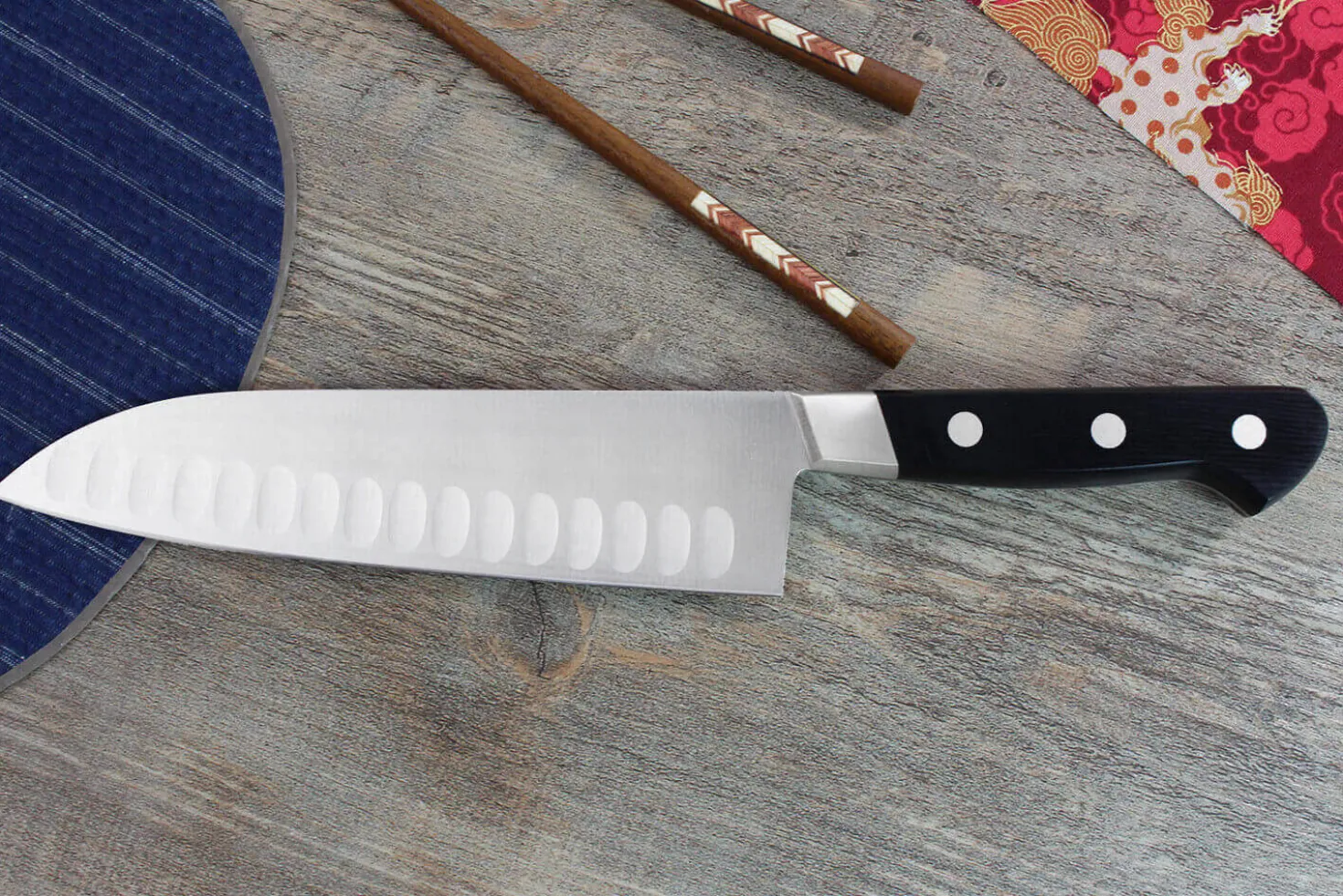 Couteau santoku japonais Misono UX10 alvéolé 18cm