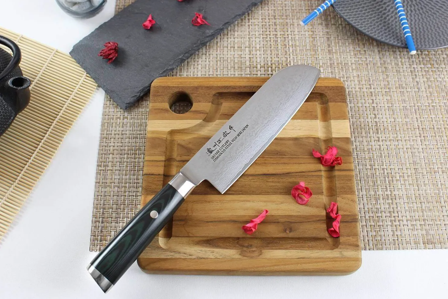 Couteau santoku japonais Satake Cutlery Helios 17cm damas 69 couches