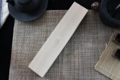 Couteau santoku japonais Shizu Hamono Yamato martelé 16cm manche sombre