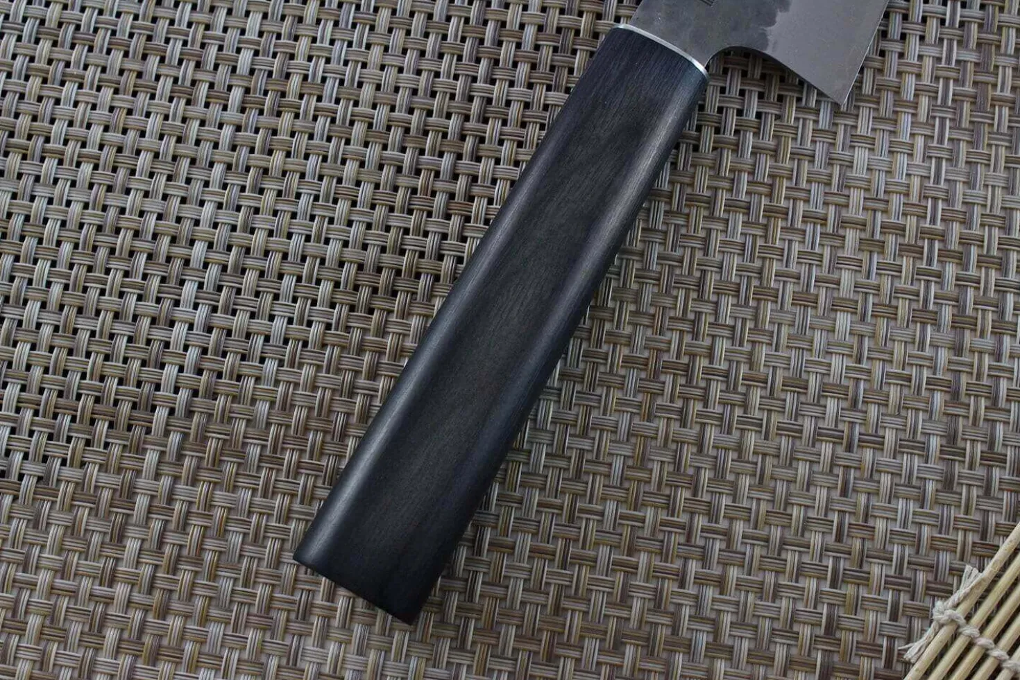 Couteau santoku japonais Shizu Hamono Yamato martelé 16cm manche sombre