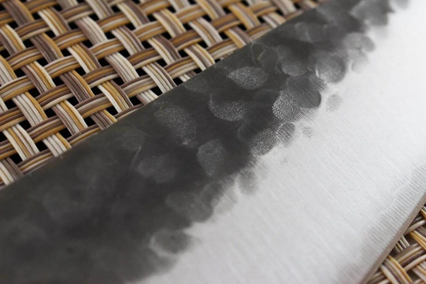 Couteau santoku japonais Shizu Hamono Yamato martelé 16cm manche sombre