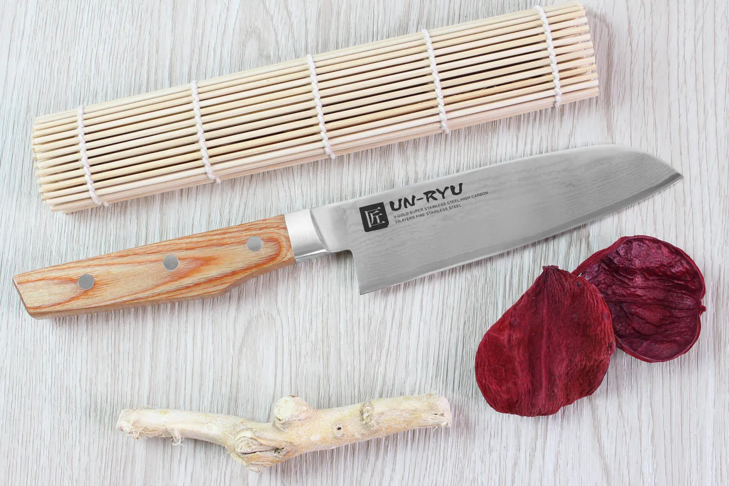 Couteau santoku japonais Shimomura Un-Ryu 16cm damas 33 couches