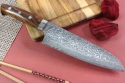 Couteau santoku japonais Takeshi Saji R2 Damas Mosaïque 17,5cm