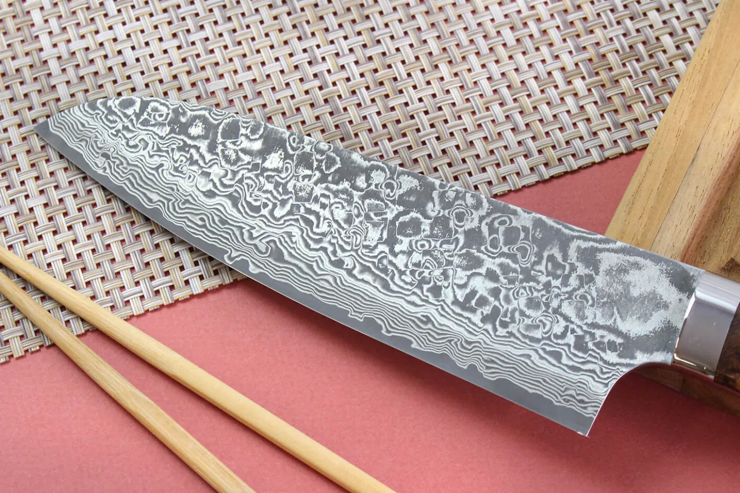 Couteau santoku japonais Takeshi Saji R2 Damas Mosaïque 17,5cm