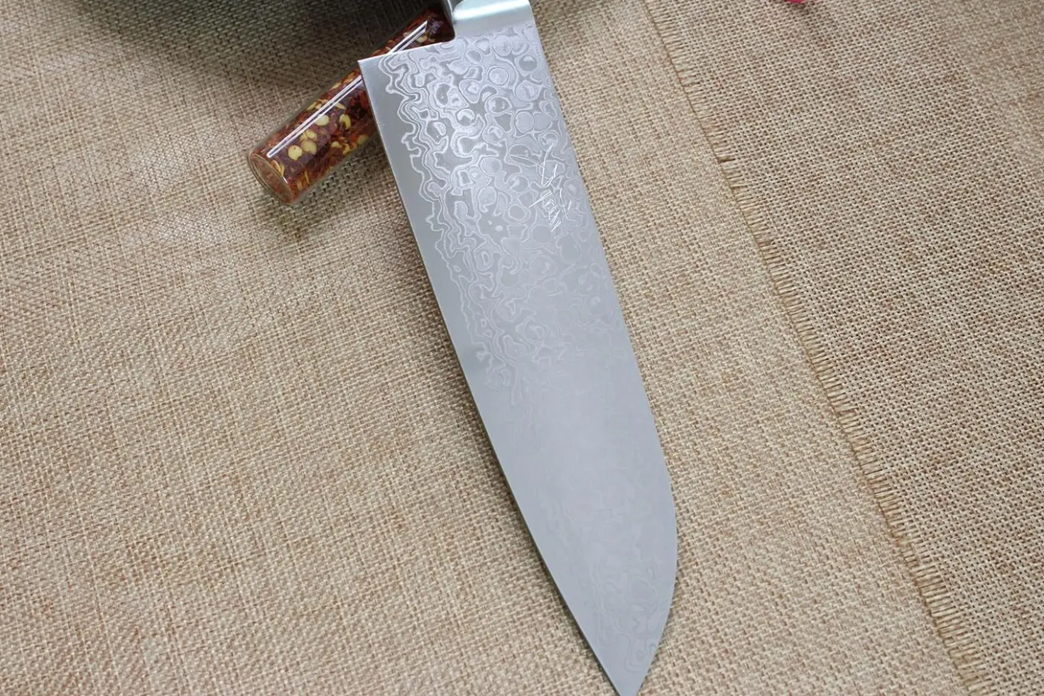 Couteau santoku japonais Tsunehisa VG10 Damascus 45 couches 16.5cm