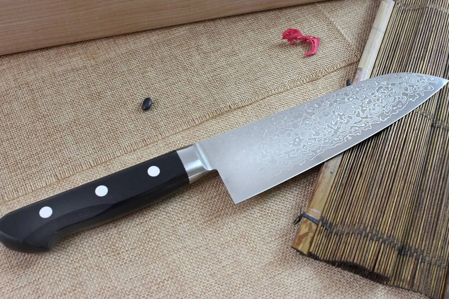 Couteau santoku japonais Tsunehisa VG10 Damascus 45 couches 16.5cm