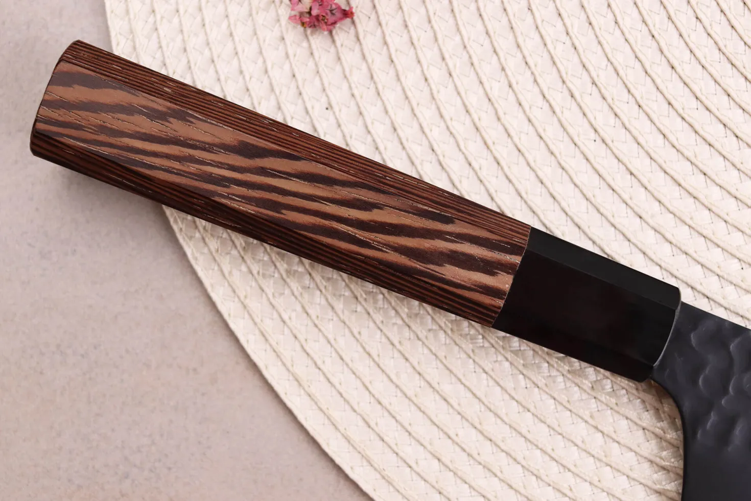 Couteau santoku kiritsuke 16cm japonais Sakai Takayuki Kurokage VG10 manche en wengé