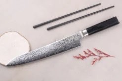 Couteau sujihiki 24cm japonais Sakai Takayuki Grand Chef Seigaiha Damas 45 couches