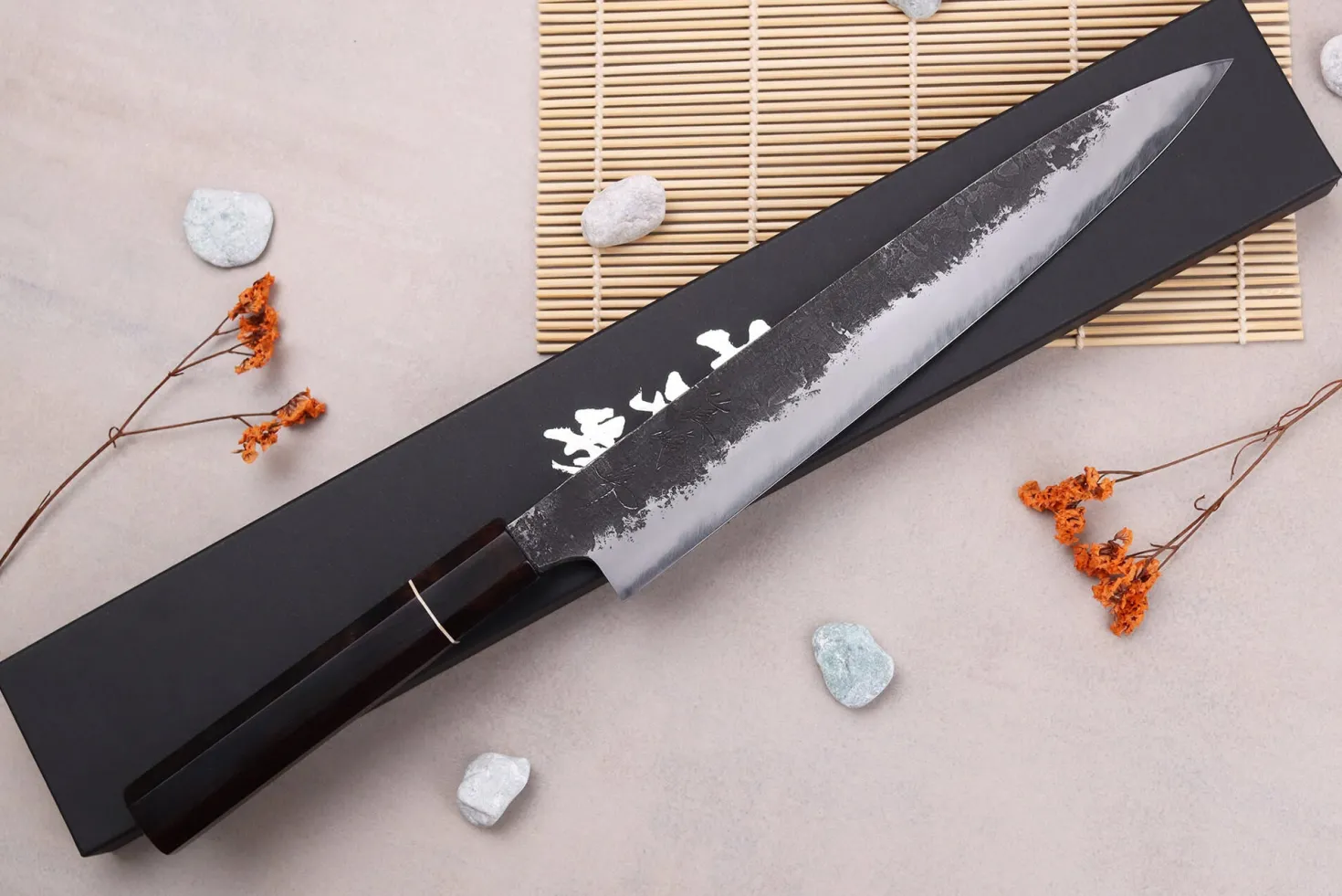 Couteau sujihiki 24cm japonais artisanal Naoki Mazaki WS2 Black Nashiji