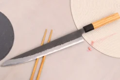 Couteau sujihiki 27cm japonais artisanal Hinoura Mutsumi Ajikataya Black Nashiji