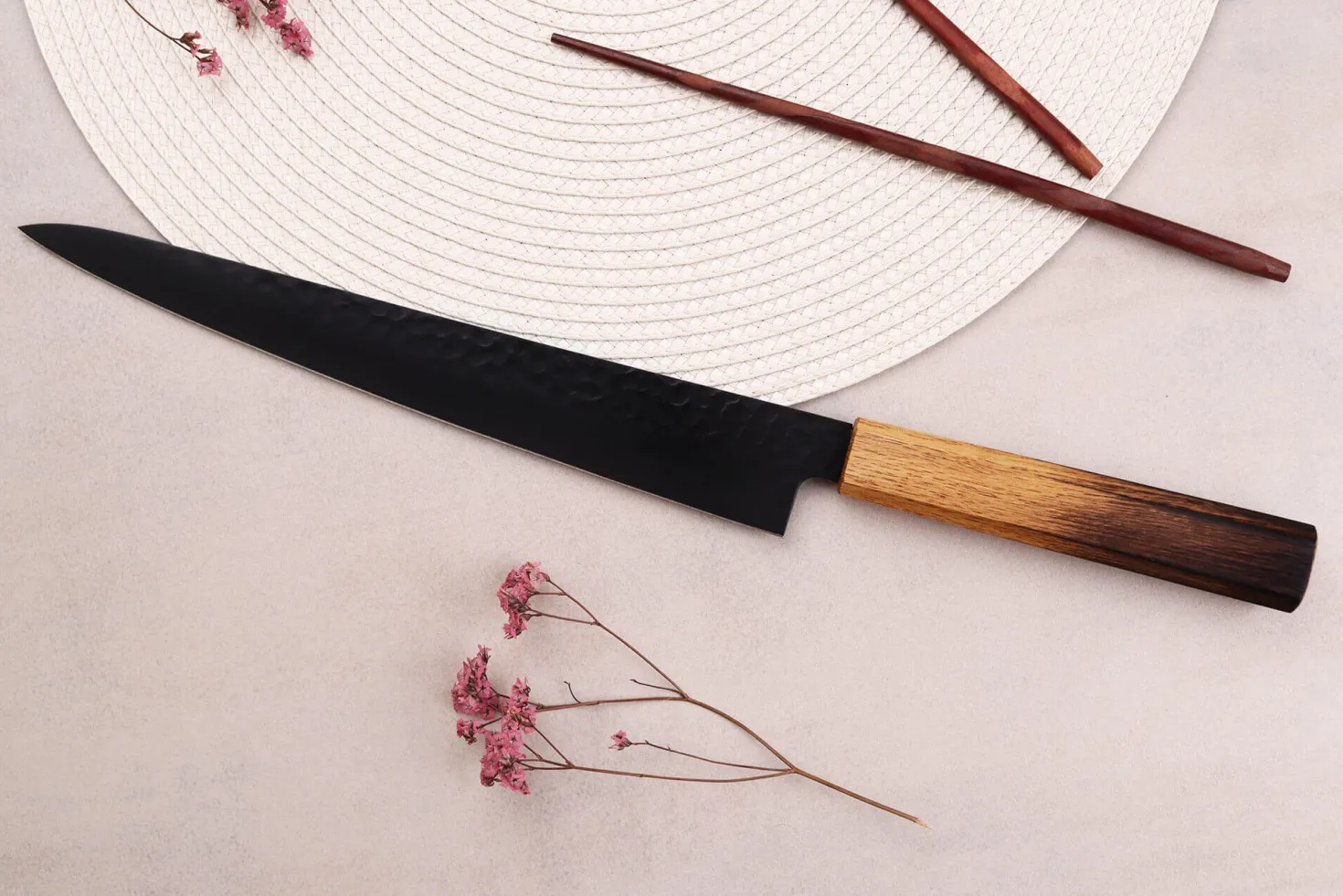 Couteau sujihiki 24cm japonais Sakai Takayuki Kurokage VG10 manche en chêne brûlé
