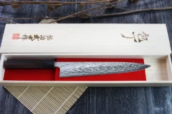 Couteau sujihiki japonais artisanal Takeshi Saji R2 Damas 24cm