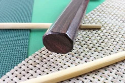 Couteau sujihiki japonais artisanal martelé Yu Kurosaki Shizuku 27cm acier SG2