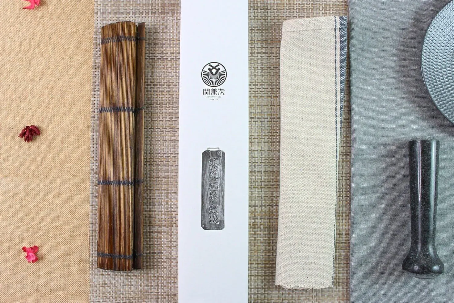 Couteau sujihiki japonais Kanetsugu Zuiun acier SPG2 damas 24cm