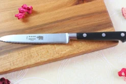 Couteau à tomates Sabatier Éléphant Idéal Forgé microdenté 13cm manche nylon noir