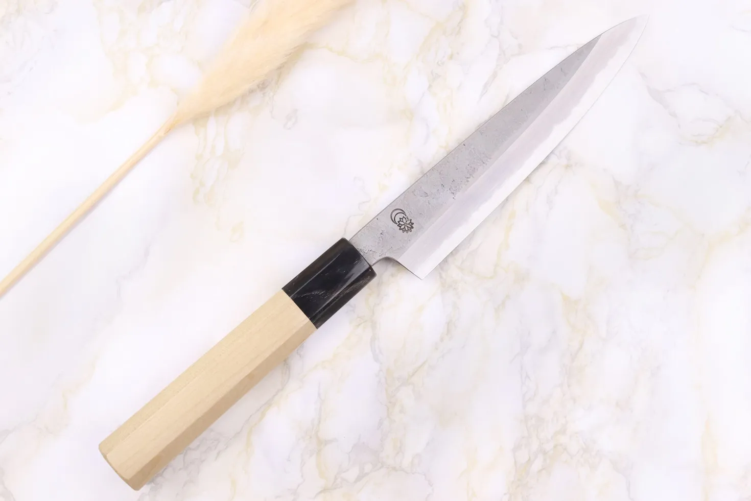 Couteau universel 15cm japonais artisanal Sakai Kikumori Kikuzuki Rin