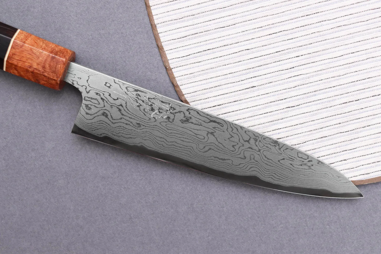 Couteau universel 15cm japonais artisanal Toshihiro Wakui Aogami 2 damas laminé