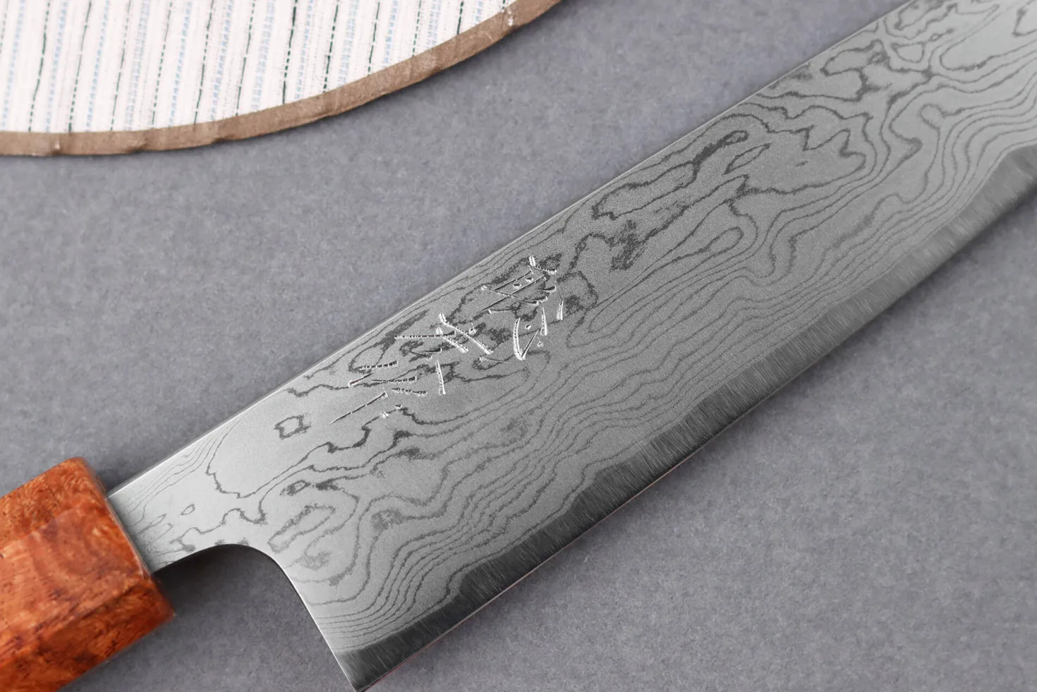 Couteau universel 15cm japonais artisanal Toshihiro Wakui Aogami 2 damas laminé