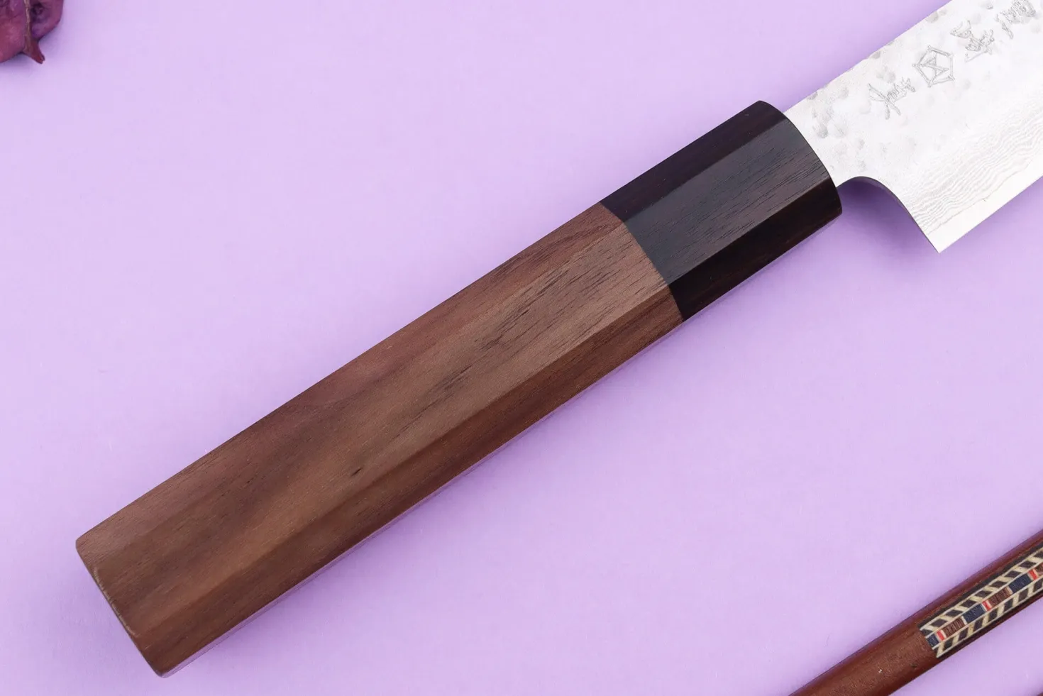 Couteau universel 13,5cm japonais artisanal Makoto Kurosaki VG7 Damas martelé