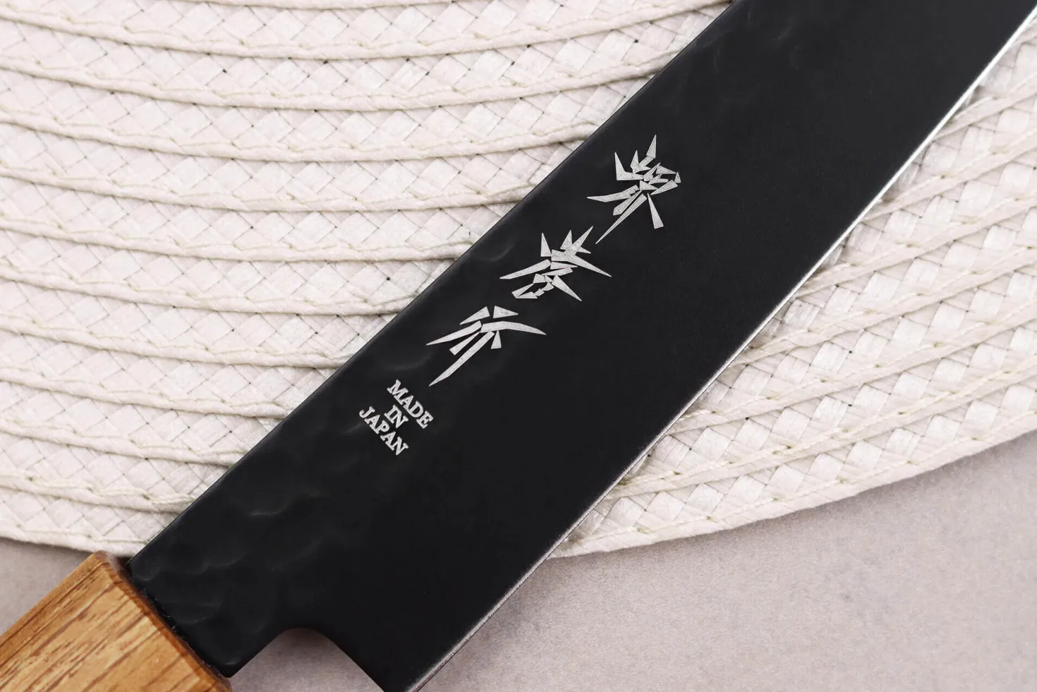 Couteau universel 15cm japonais Sakai Takayuki Kurokage VG10 manche en chêne brûlé