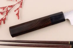Couteau universel 13,5cm japonais artisanal Makoto Kurosaki VG7 Damas