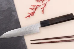 Couteau universel 13,5cm japonais artisanal Makoto Kurosaki VG7 Damas