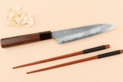 Couteau universel 15cm japonais artisanal Nigara Hamono Tsuchime AS manche en noyer
