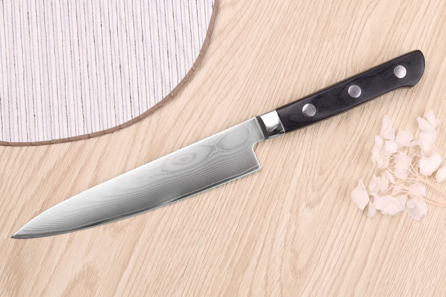 Couteau universel 15cm japonais Satake Cutlery damas 69 couches