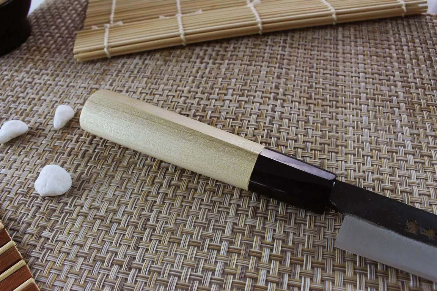 Couteau universel japonais artisanal Yoshihiro White 2 steel 15cm