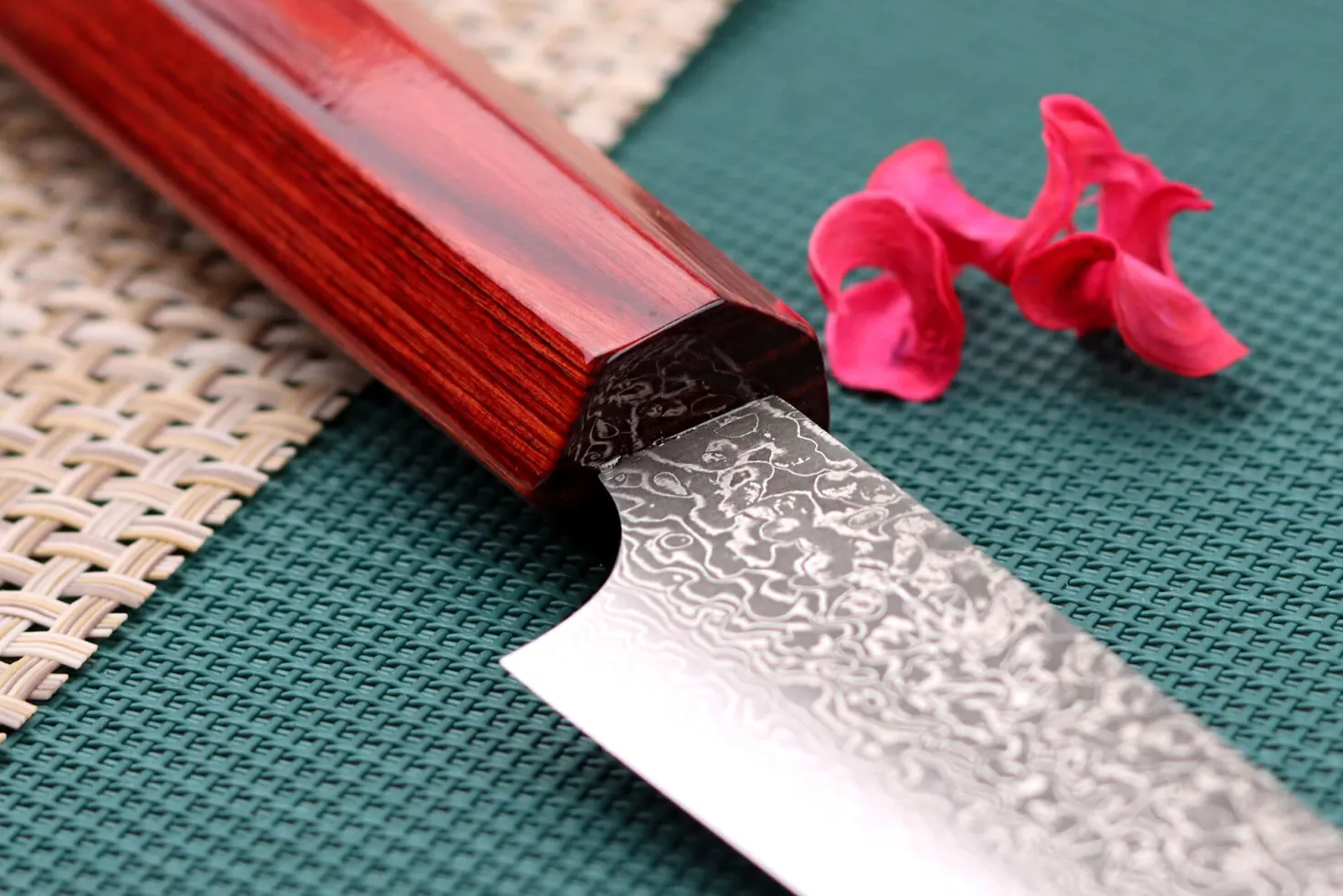 Couteau universel japonais artisanal Kei Kobayashi SG2 Damas Heptagone 15cm
