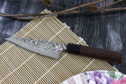 Couteau universel japonais artisanal Takeshi Saji R2 Nickel Damas 13,5cm